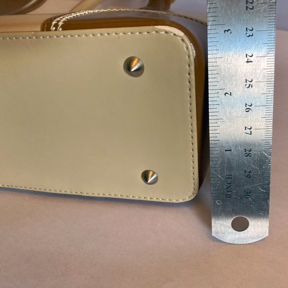 Wanlima Tan Purse Handbag with Brown Classic 5 Pocket Two Tone Zipper Clasp Logo - Picture 12 of 12